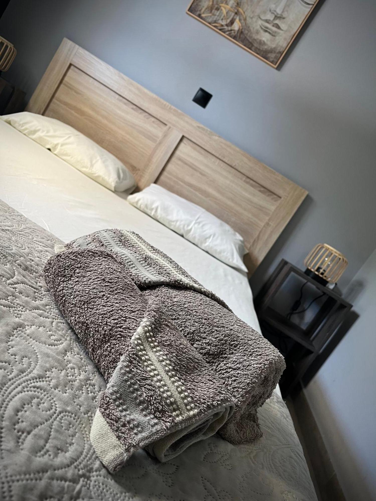 Joannas Airport Luxury Rooms Луца Экстерьер фото